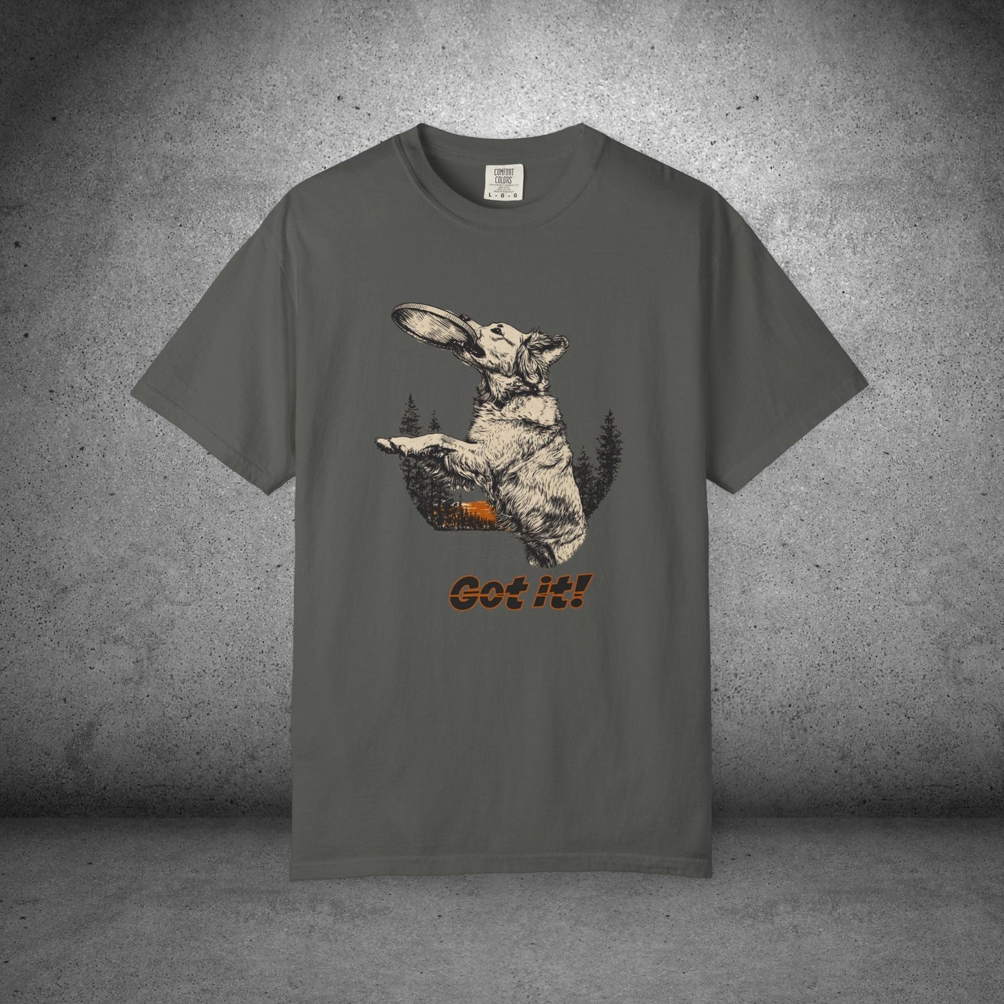 Frisbee Dog Comfort Colors Tee - Jumping Dog Frisbee Sport Graphic Shirt, Gift for Dog Dads - FlooredByArt